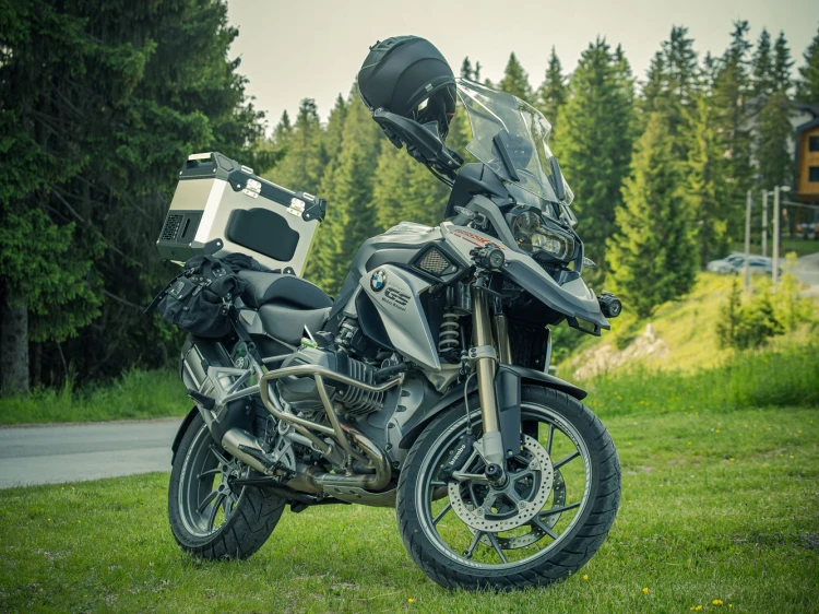 MCX17SILVERlive06.JPG